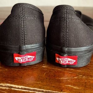 Vans  NEW classic all Black size 8 Women’s with Tag NEVER BEEN USED!